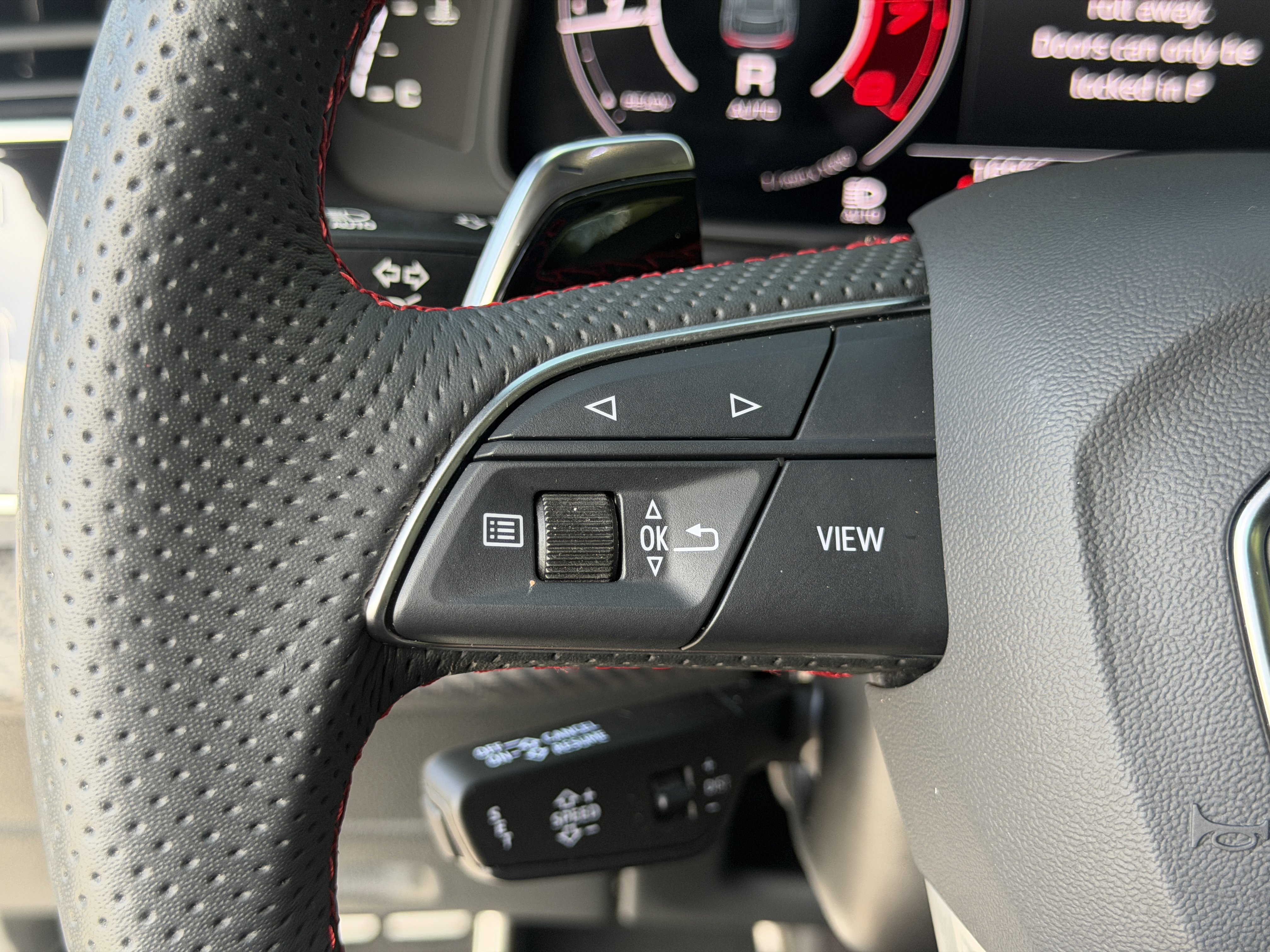 Certified 2024 Audi RS Q8 AWD/4WD image 31