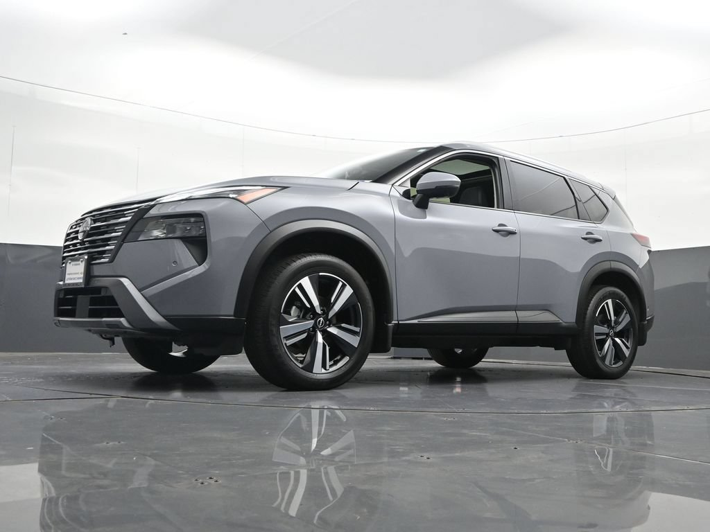Used 2025 Nissan Rogue SL w/ SL Premium Package AWD/4WD image 31