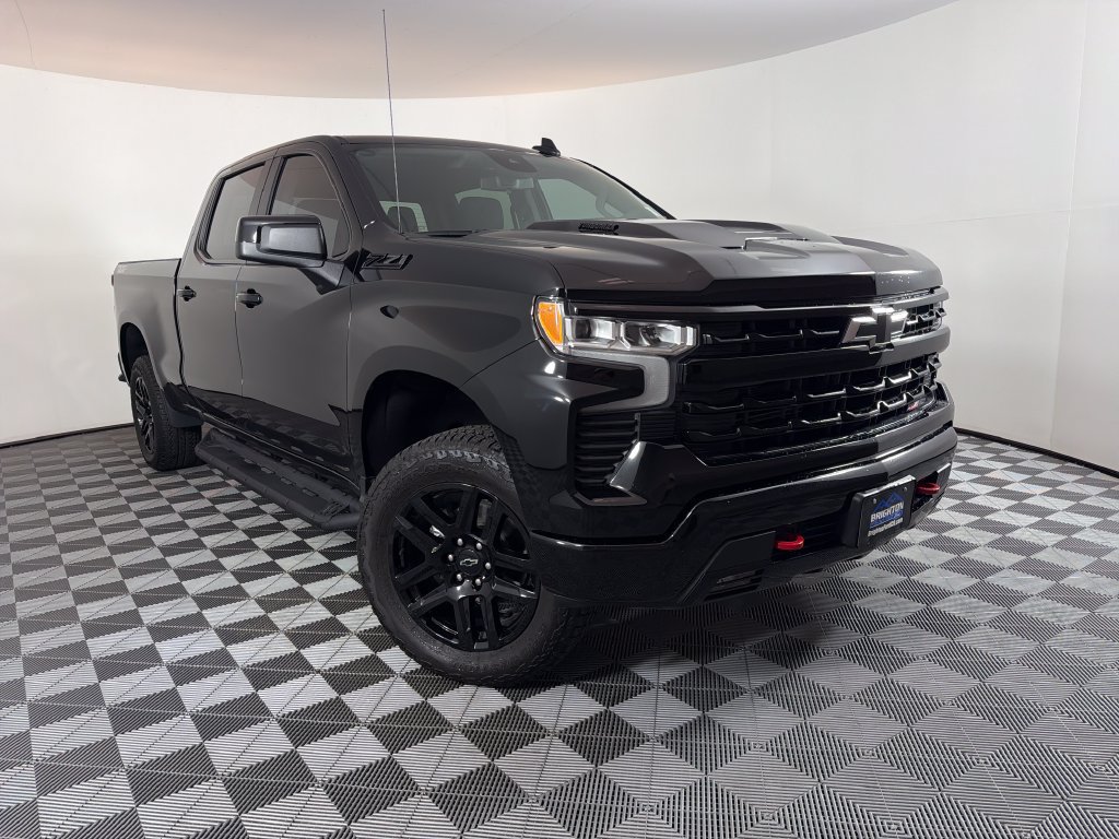 Used 2025 Chevrolet Silverado 1500 LT Trail Boss w/ LPO, Dark Essentials Package AWD/4WD 360° Tour