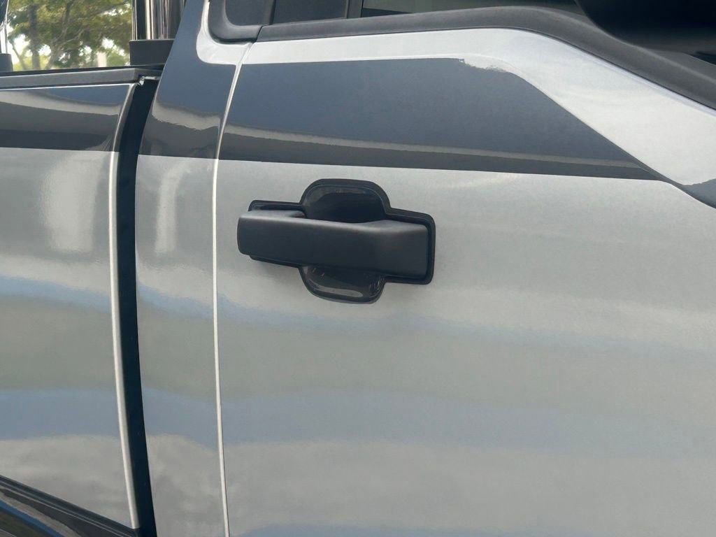 Used 2025 Ford F350 XLT w/ FX4 Off-Road Package image 16