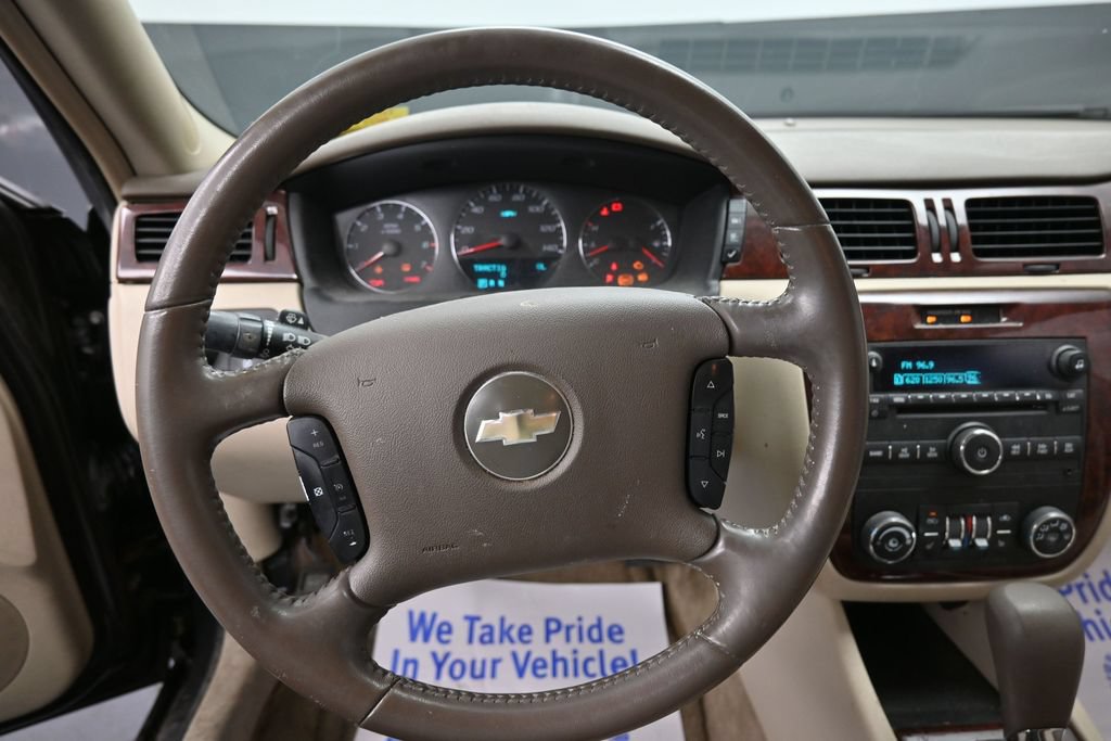 Used 2008 Chevrolet Impala LT w/ Luxury Edition Package FWD image 30