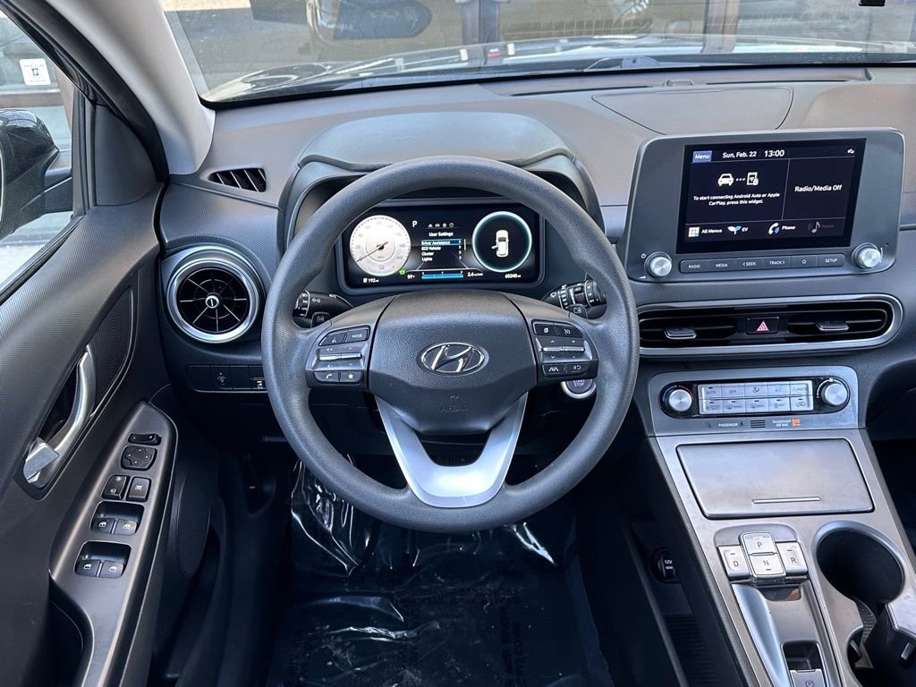 Used 2023 Hyundai Kona SE image 22