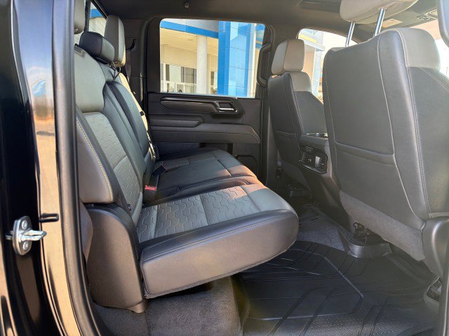 Used 2024 Chevrolet Silverado 2500 ZR2 w/ Technology Package image 17