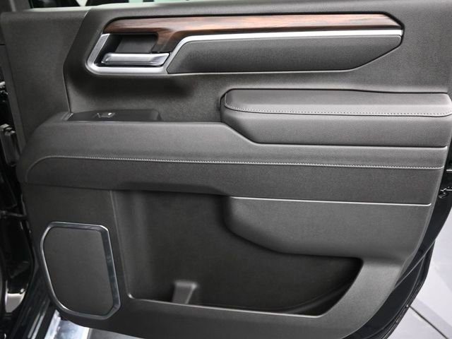 Used 2025 GMC Sierra 3500 SLT w/ SLT Convenience Package image 12