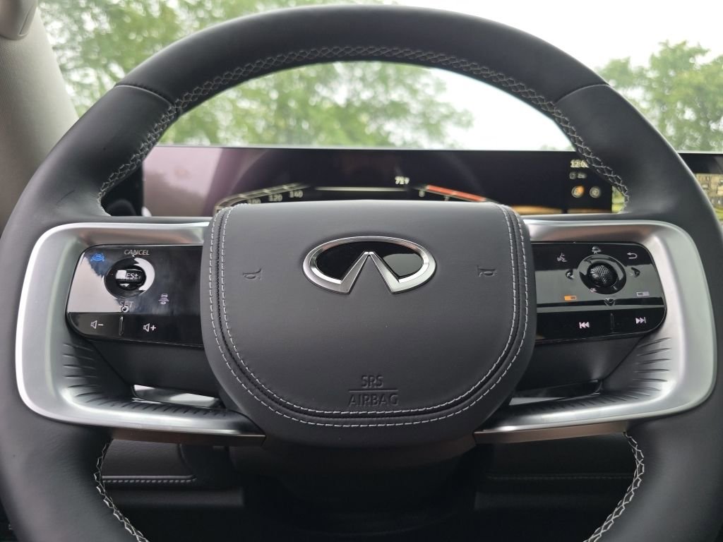 New 2025 INFINITI QX80 Sensory image 35