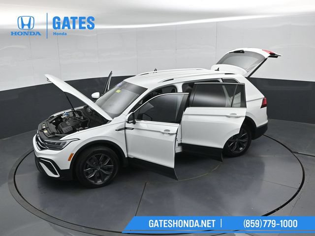 Used 2022 Volkswagen Tiguan SE FWD image 57