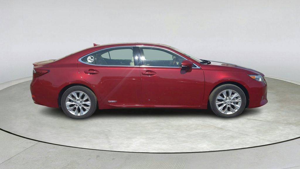 Used 2013 Lexus ES 300h w/ Luxury Pkg image 7