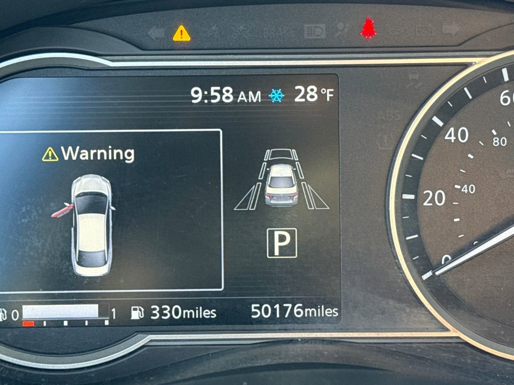 Used 2023 Nissan Versa SV image 18