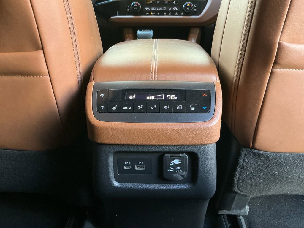Used 2023 Nissan Pathfinder Platinum image 19