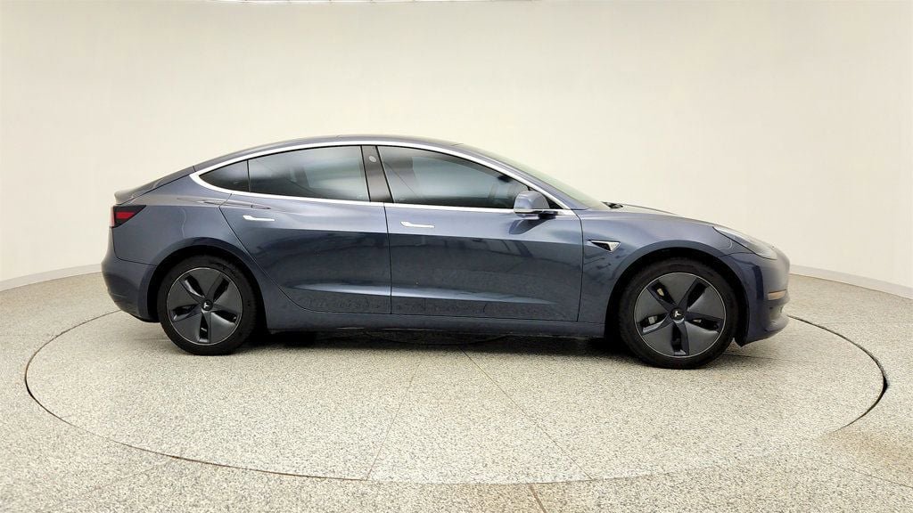 Used 2020 Tesla Model 3 Standard Range RWD image 4