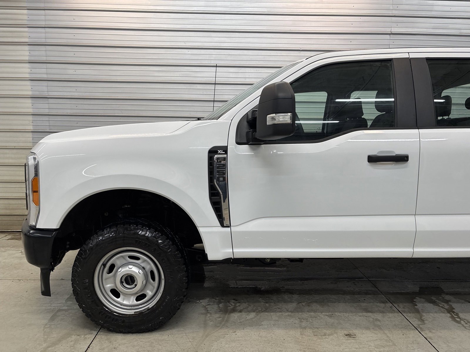 Used 2023 Ford F250 XL image 3