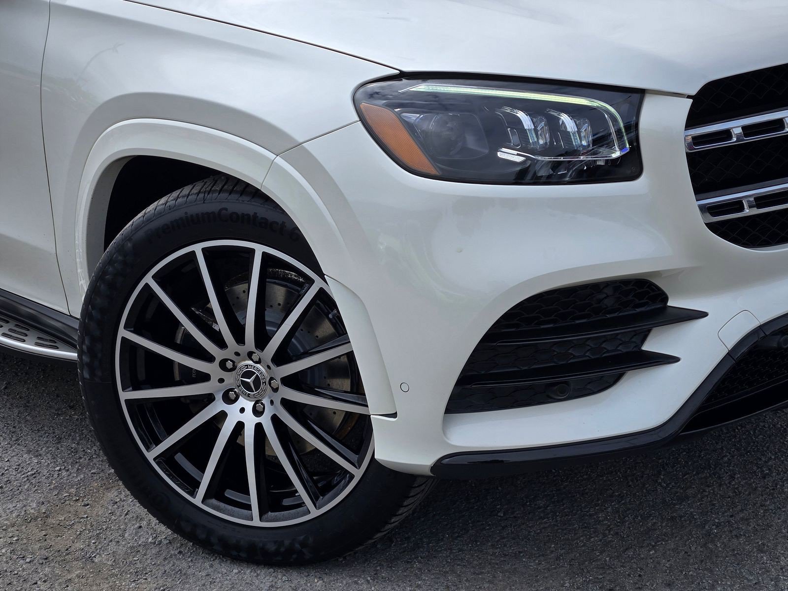 Used 2023 Mercedes-Benz GLS 450 4MATIC image 9