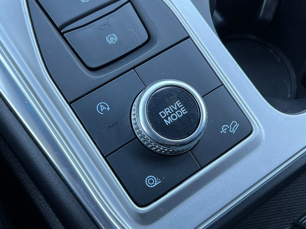 Used 2020 Ford Explorer XLT w/ Equipment Group 202A image 31