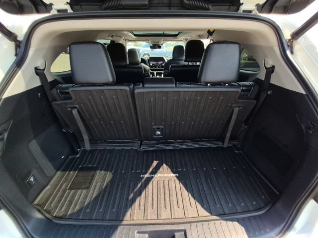 Used 2020 Toyota Highlander Platinum AWD/4WD image 21