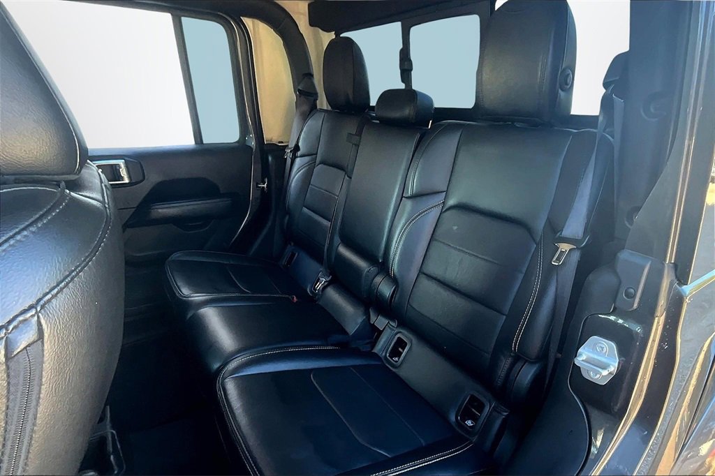 Used 2020 Jeep Gladiator Overland w/ LED Lighting Group image 20