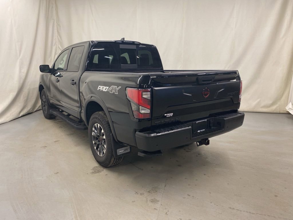 Used 2024 Nissan Titan PRO-4X w/ Pro-4x Convenience Package image 5