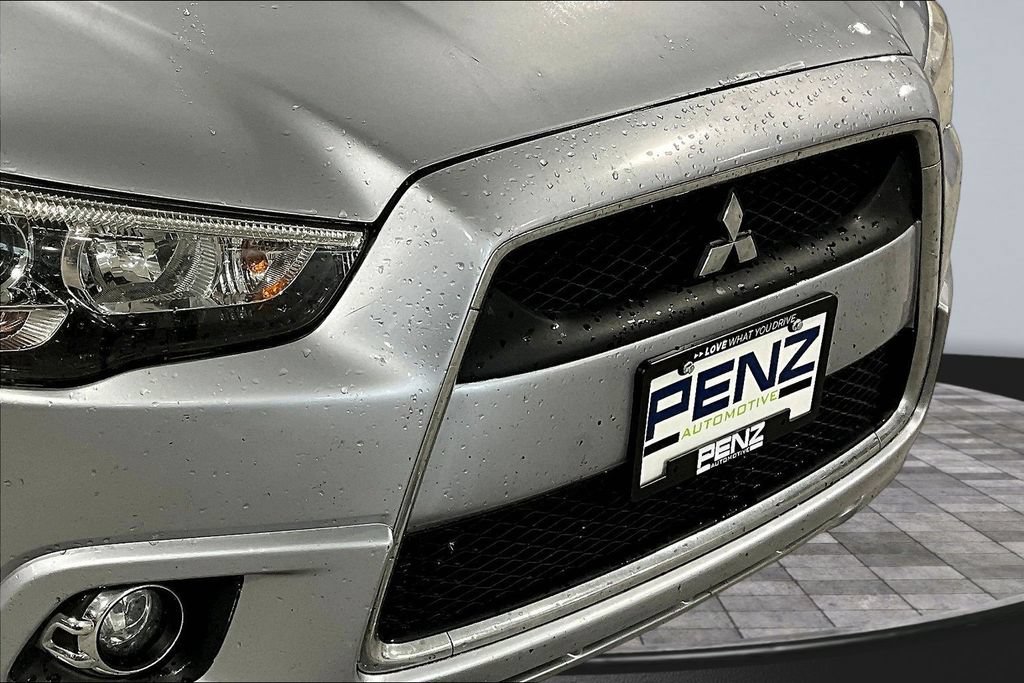 Used 2011 Mitsubishi Outlander Sport SE AWD/4WD image 28