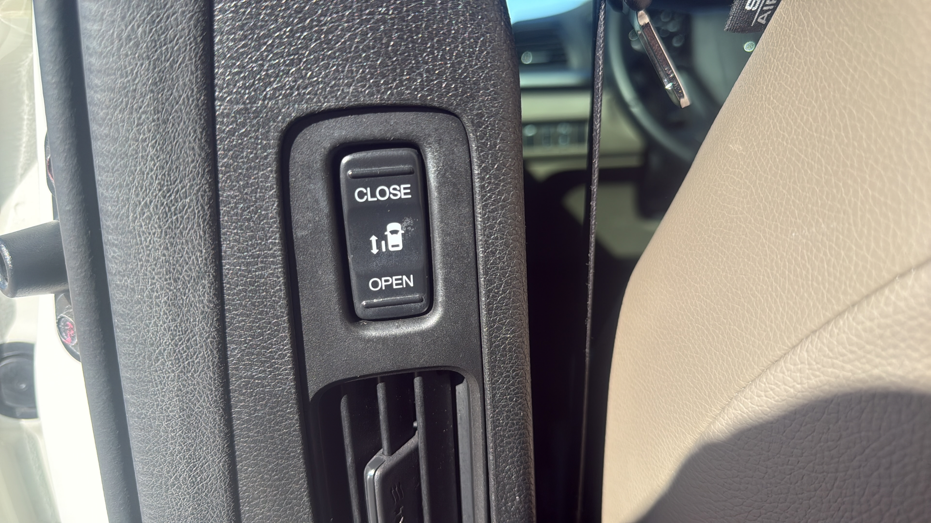 Used 2018 Honda Odyssey Touring image 25