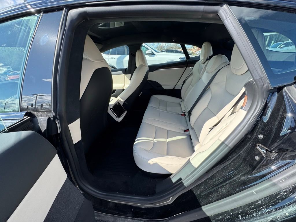 Used 2022 Tesla Model S image 8
