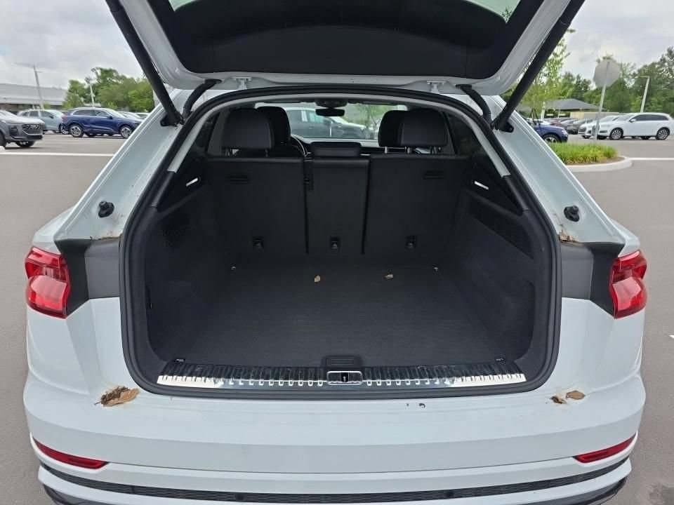 Used 2023 Audi Q8 Premium Plus w/ Premium Plus Package AWD/4WD image 8