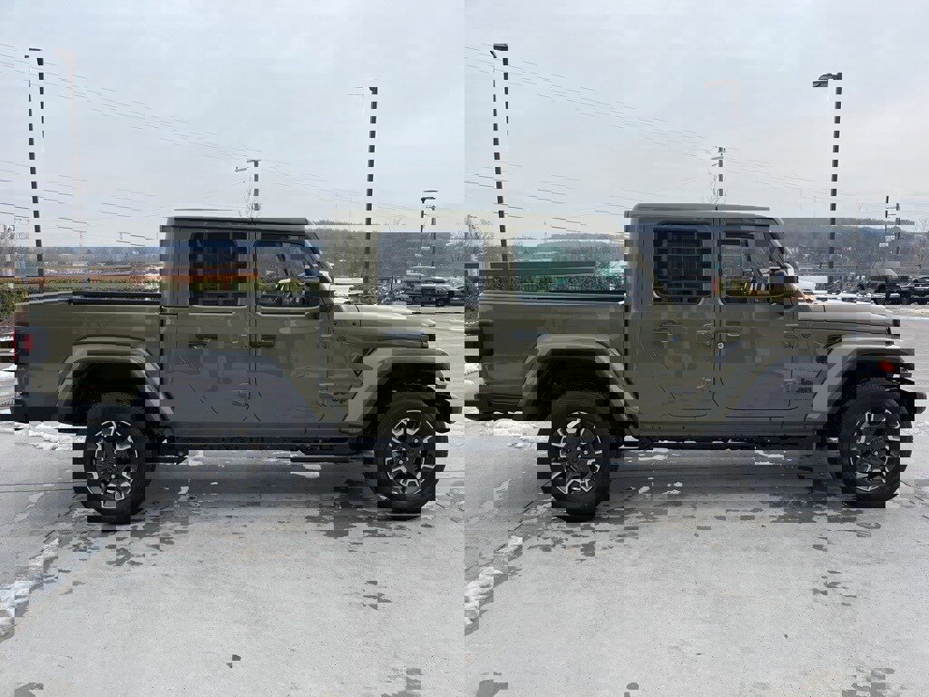 New 2026 Jeep Gladiator Sport image 21