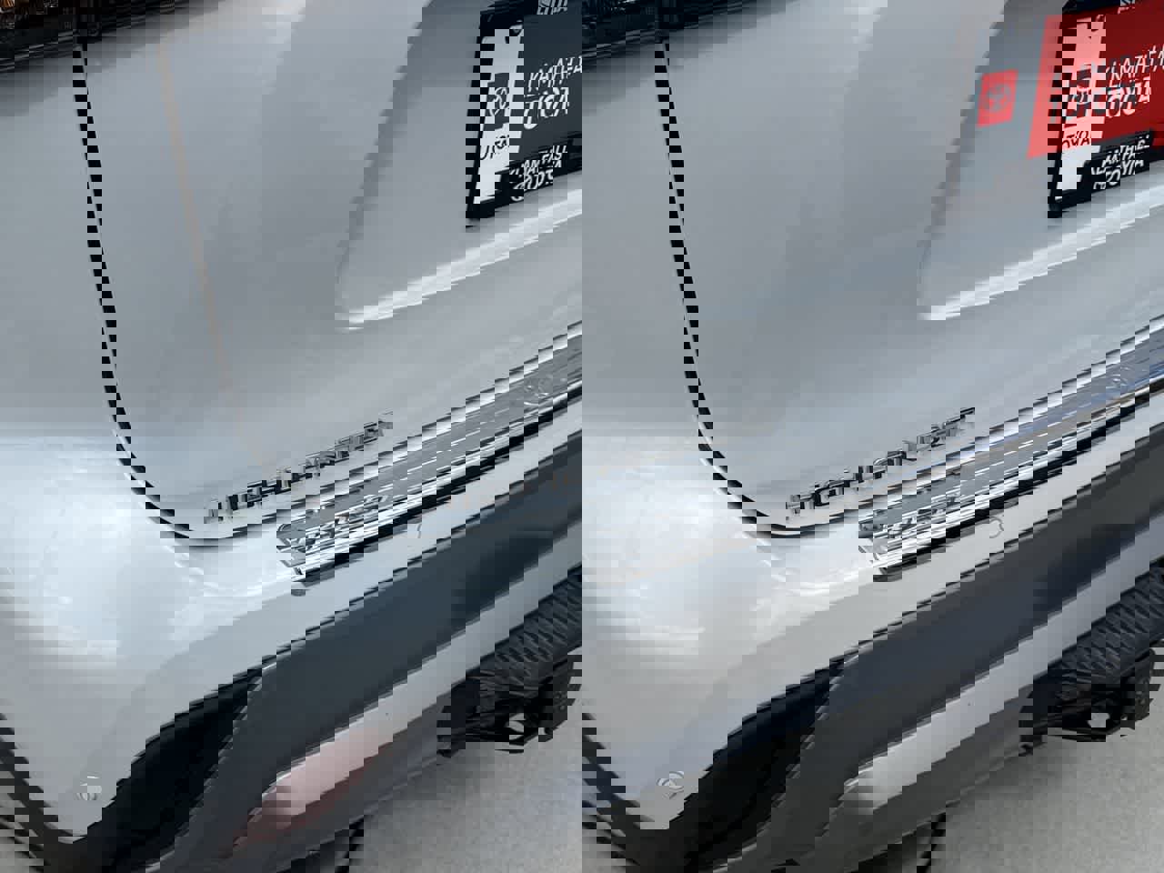 Used 2023 Toyota Highlander Platinum image 9