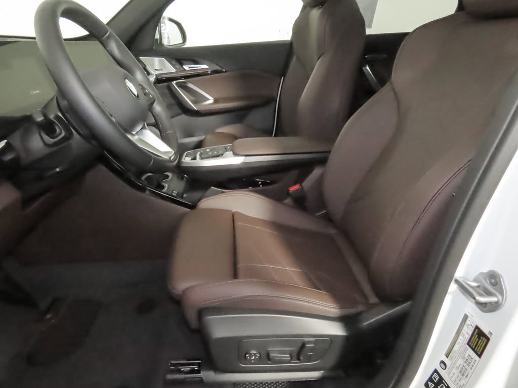 Used 2025 BMW X1 xDrive28i w/ Convenience Package AWD/4WD image 13