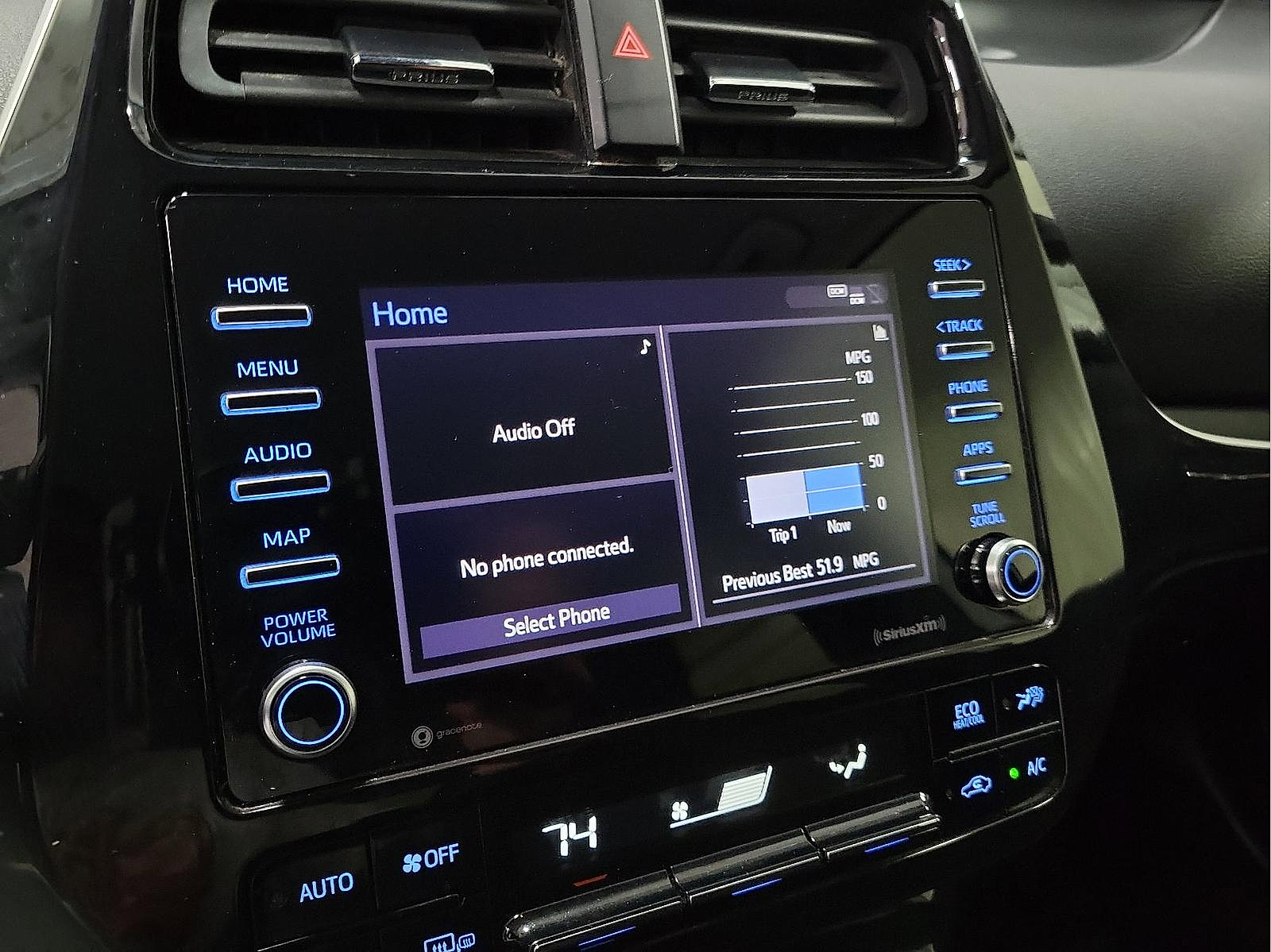 Used 2022 Toyota Prius L Eco image 13