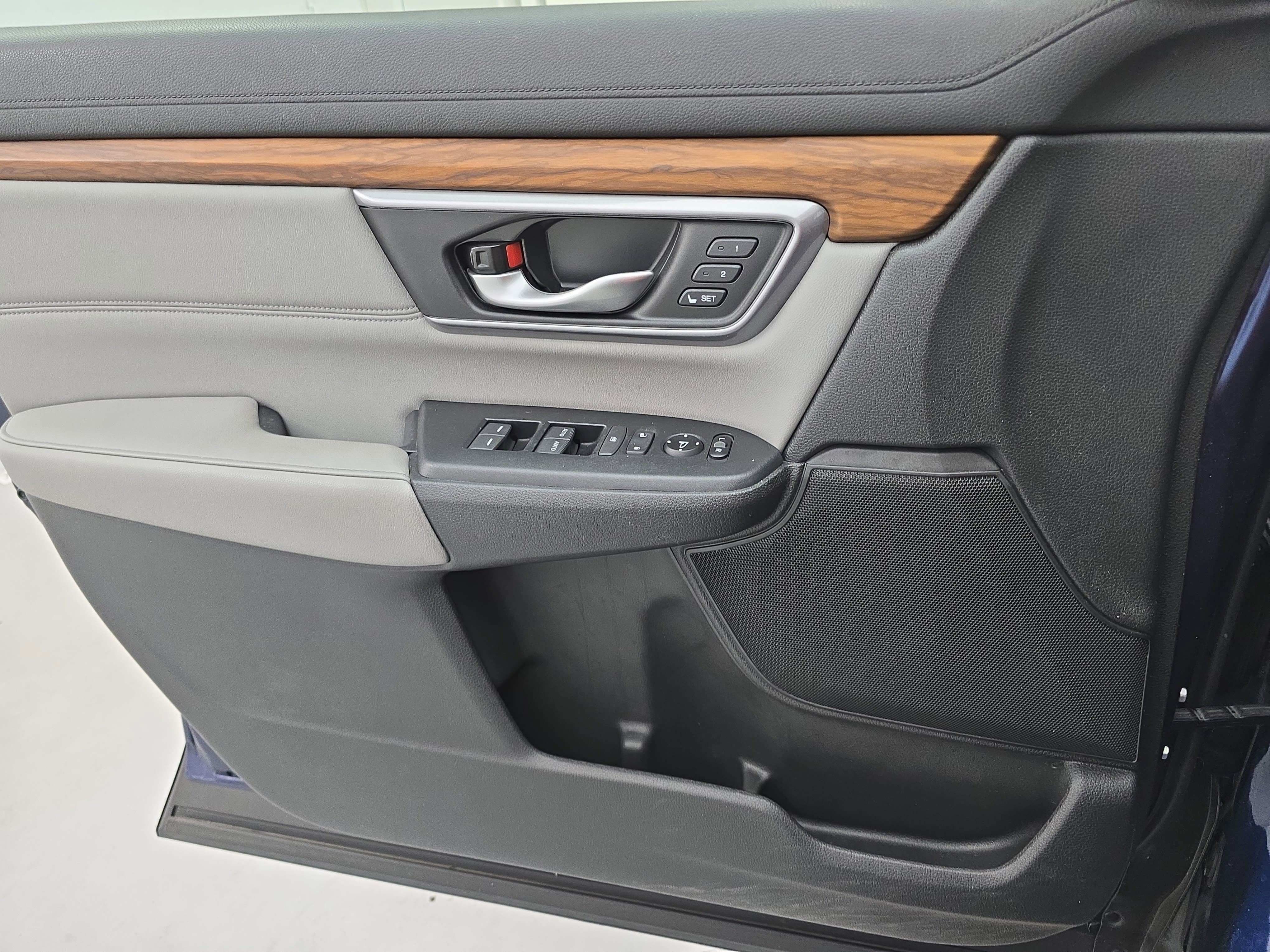 Used 2017 Honda CR-V EX-L image 27