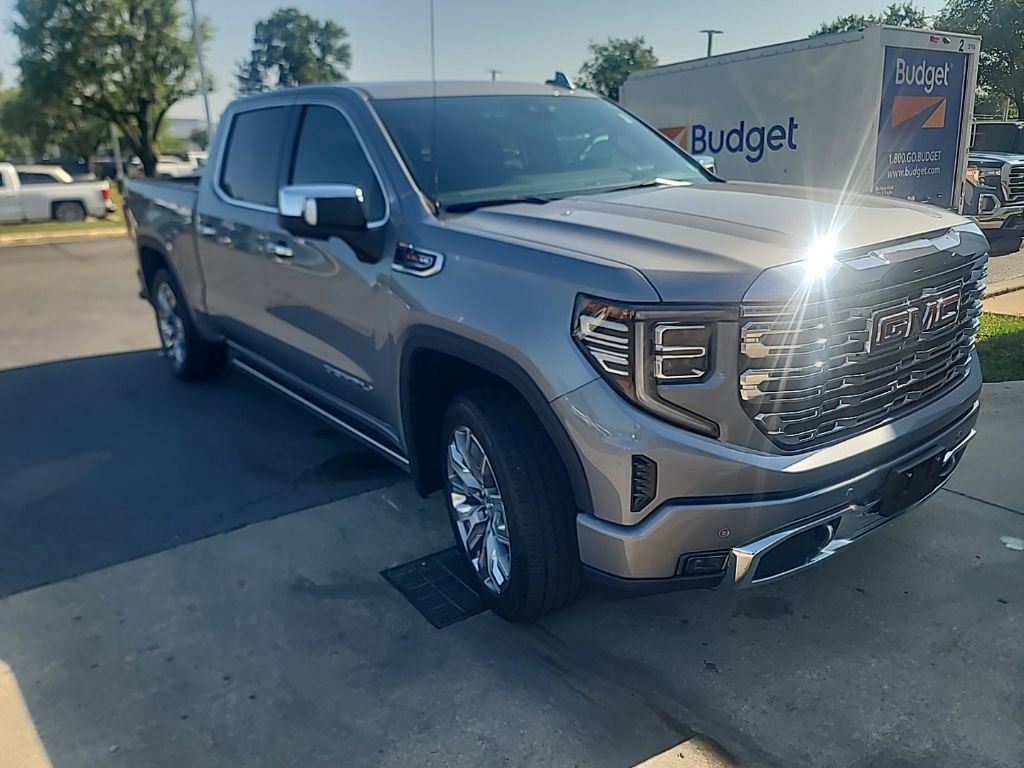 Used 2024 GMC Sierra 1500 Denali w/ Denali Reserve Package AWD/4WD image 11