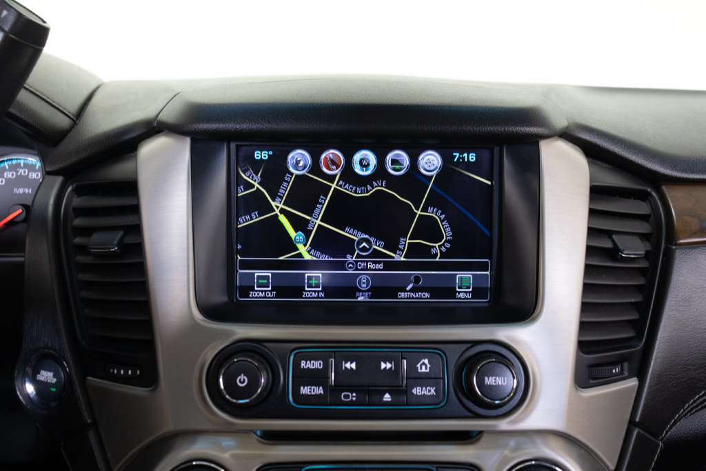 Used 2020 GMC Yukon Denali w/ Denali Ultimate Package AWD/4WD image 37