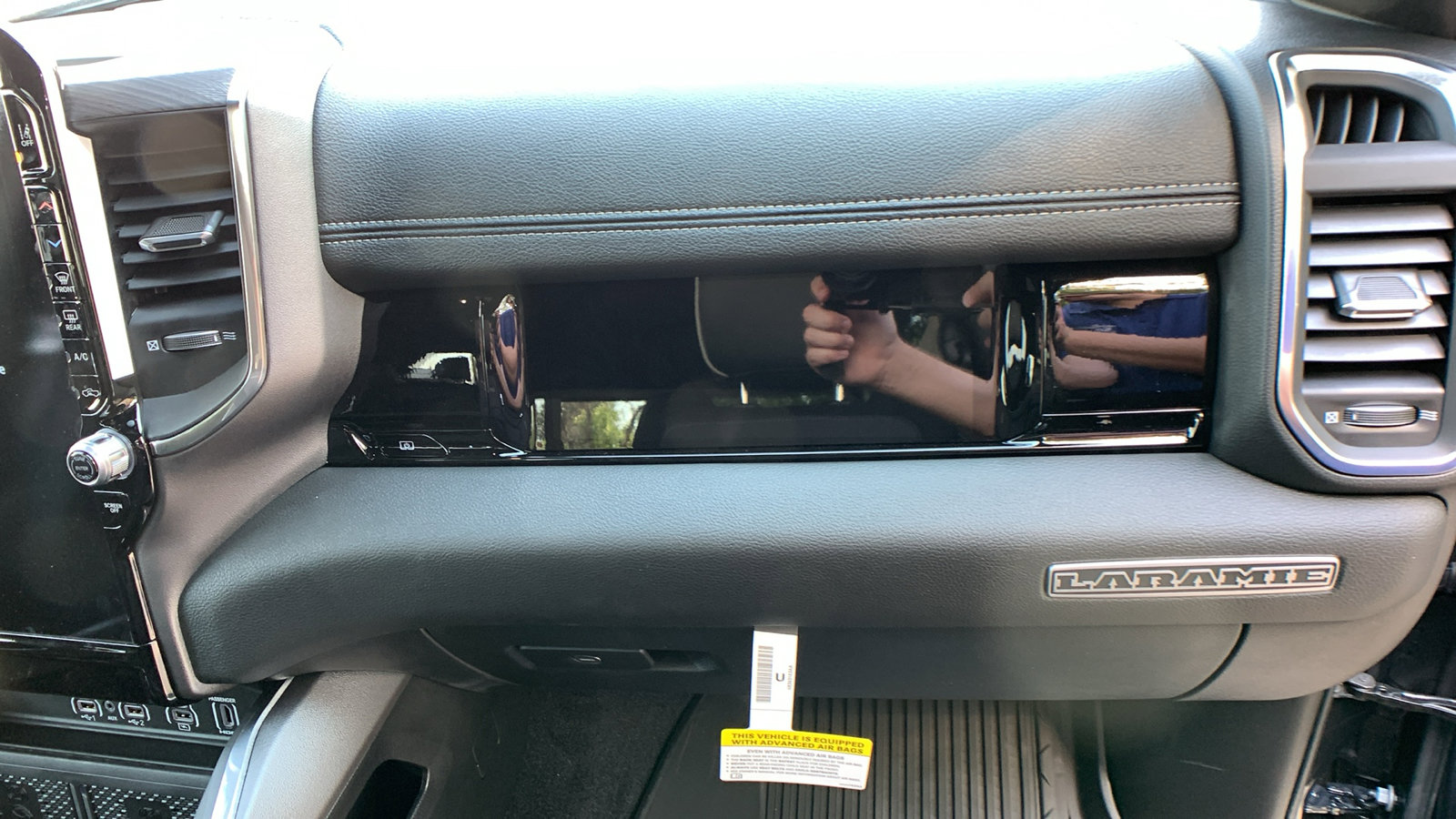 New 2026 RAM 1500 Laramie w/ Night Edition AWD/4WD image 38