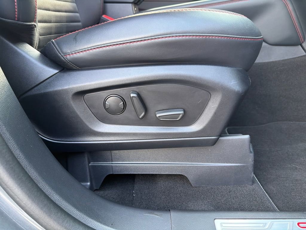 Used 2025 Ford Explorer ST-Line w/ ST-Line Street Pack image 32