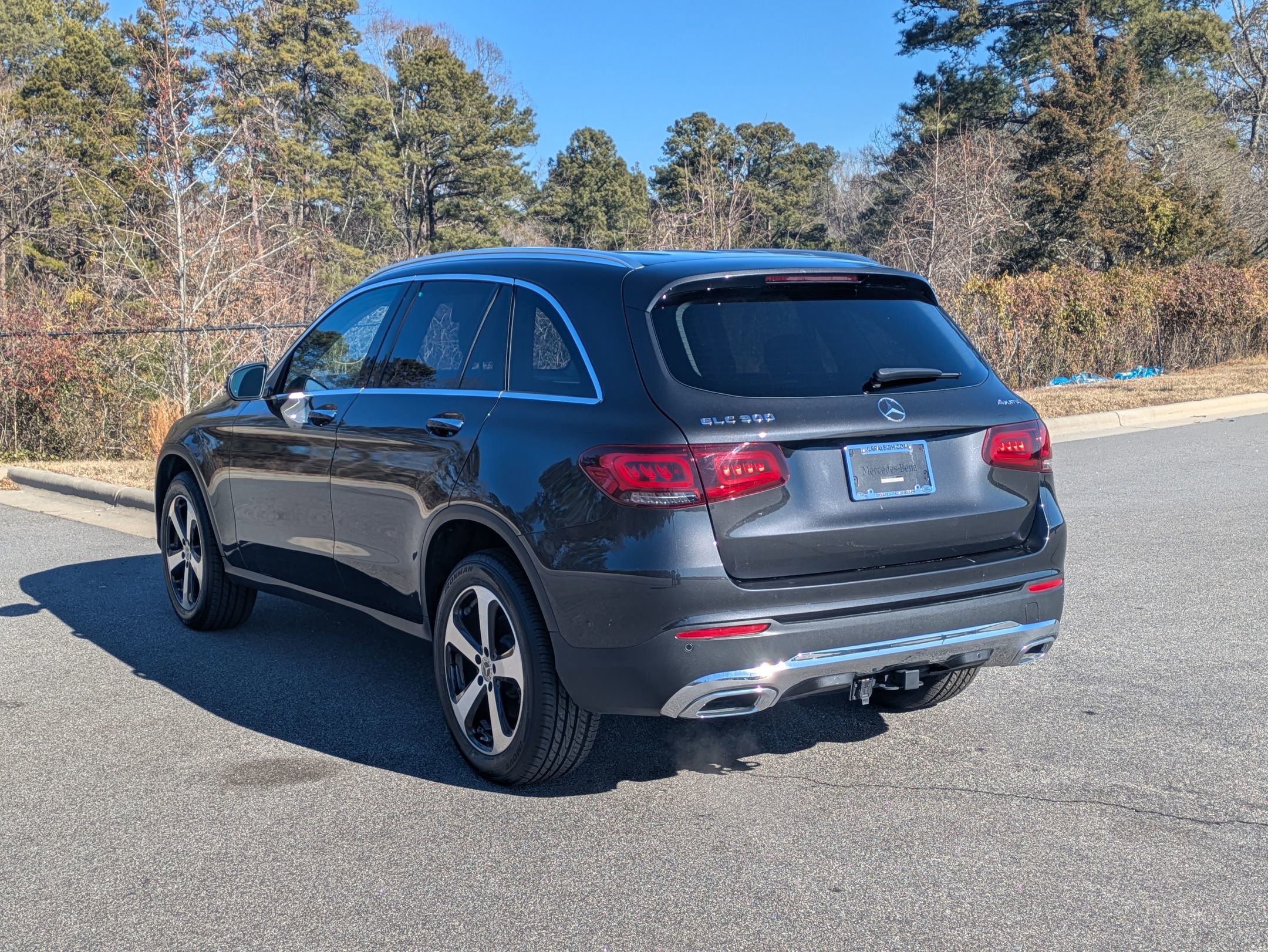 Used 2021 Mercedes-Benz GLC 300 4MATIC image 7