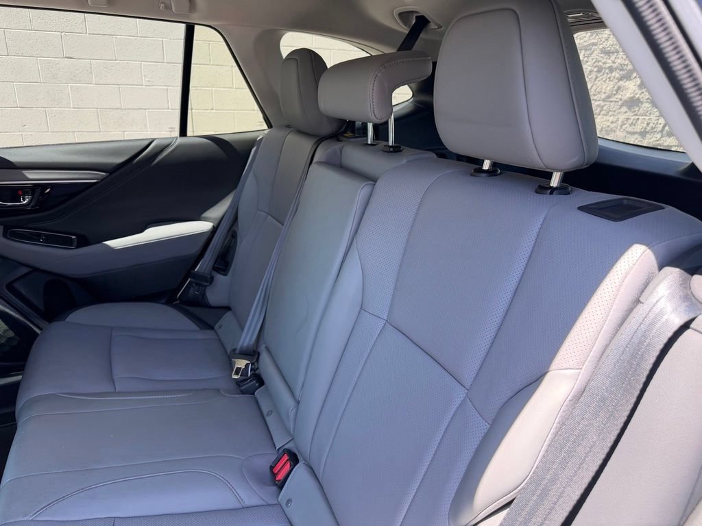 Used 2025 Subaru Outback Limited AWD/4WD image 28