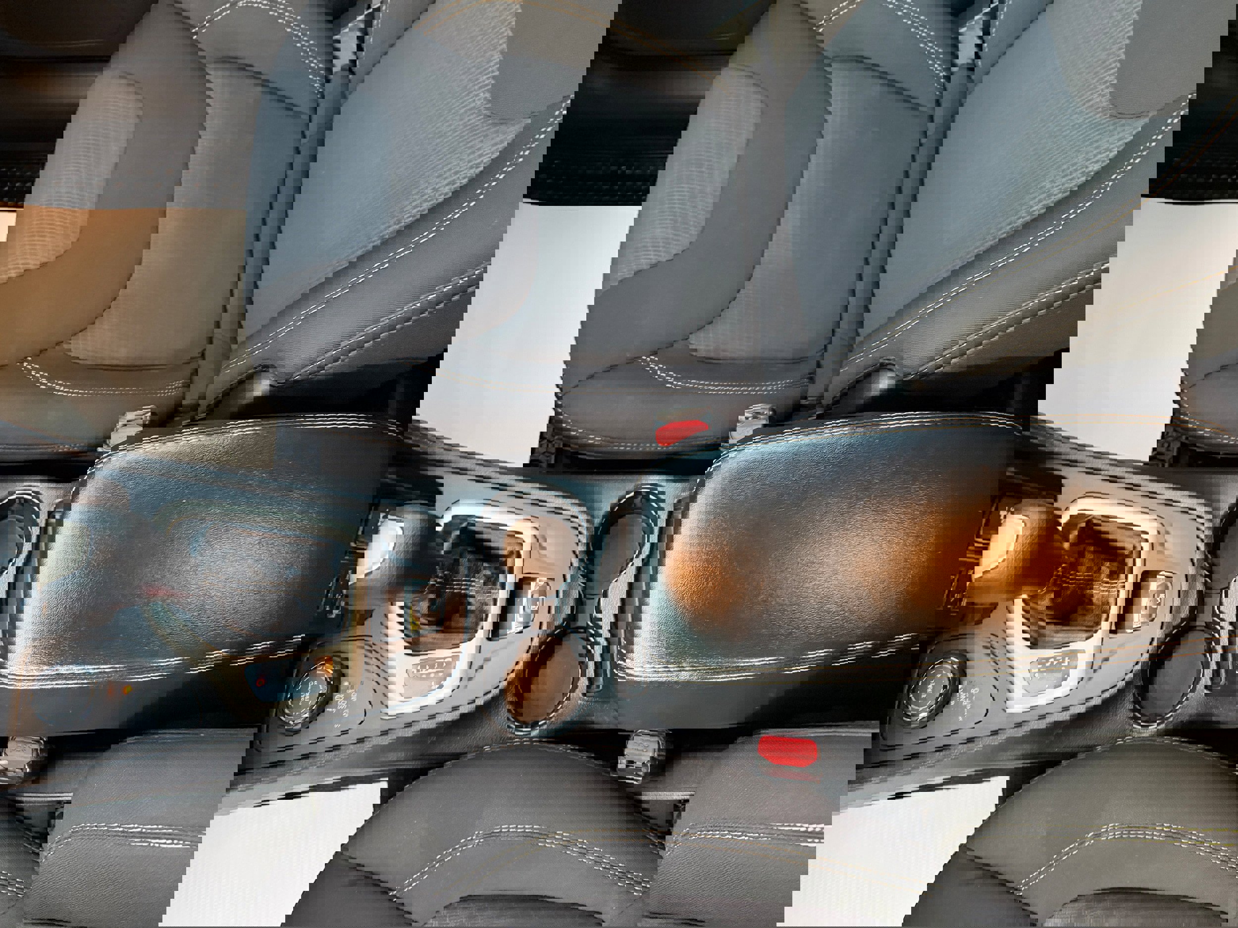 Used 2015 Jeep Cherokee Latitude w/ Cold Weather Group image 15