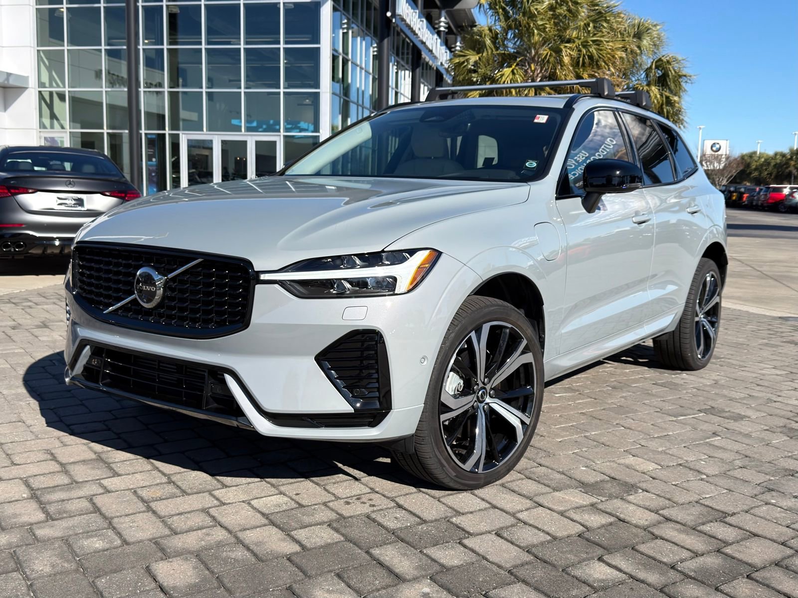 Used 2024 Volvo XC60 T8 Ultimate w/ Protection Package Premier image 1