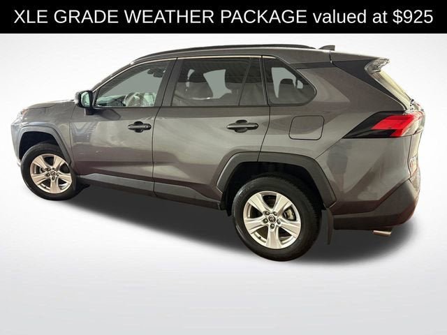 Used 2021 Toyota RAV4 XLE w/ XLE Grade Weather Package AWD/4WD image 4