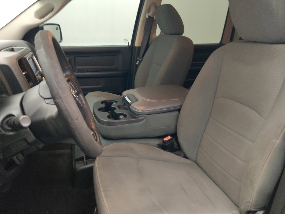 Used 2017 RAM 1500 Express RWD image 17