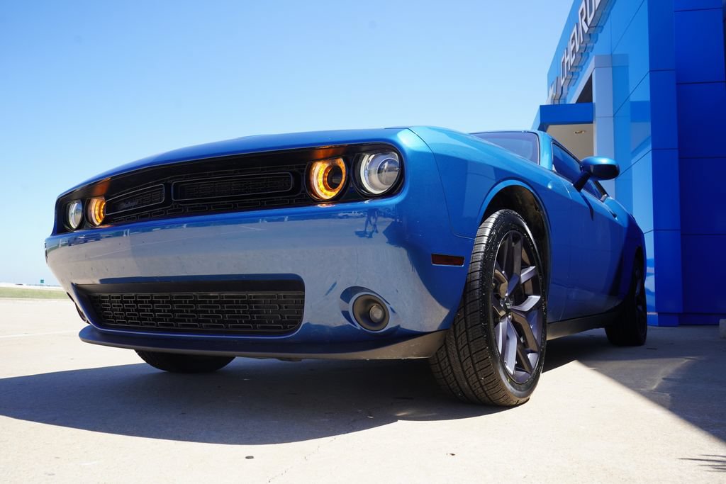 Used 2023 Dodge Challenger SXT w/ Blacktop Package RWD image 4
