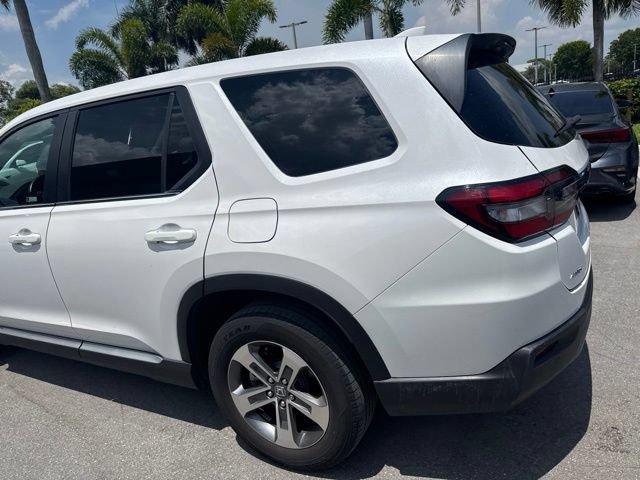 Used 2024 Honda Pilot EX-L image 9