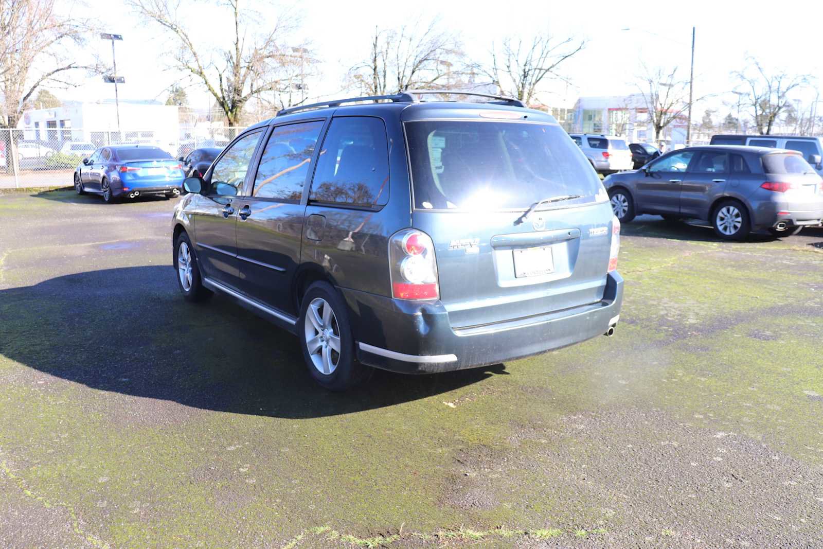 Used 2004 MAZDA MPV ES w/ 4-Seasons/Towing Pkg image 7