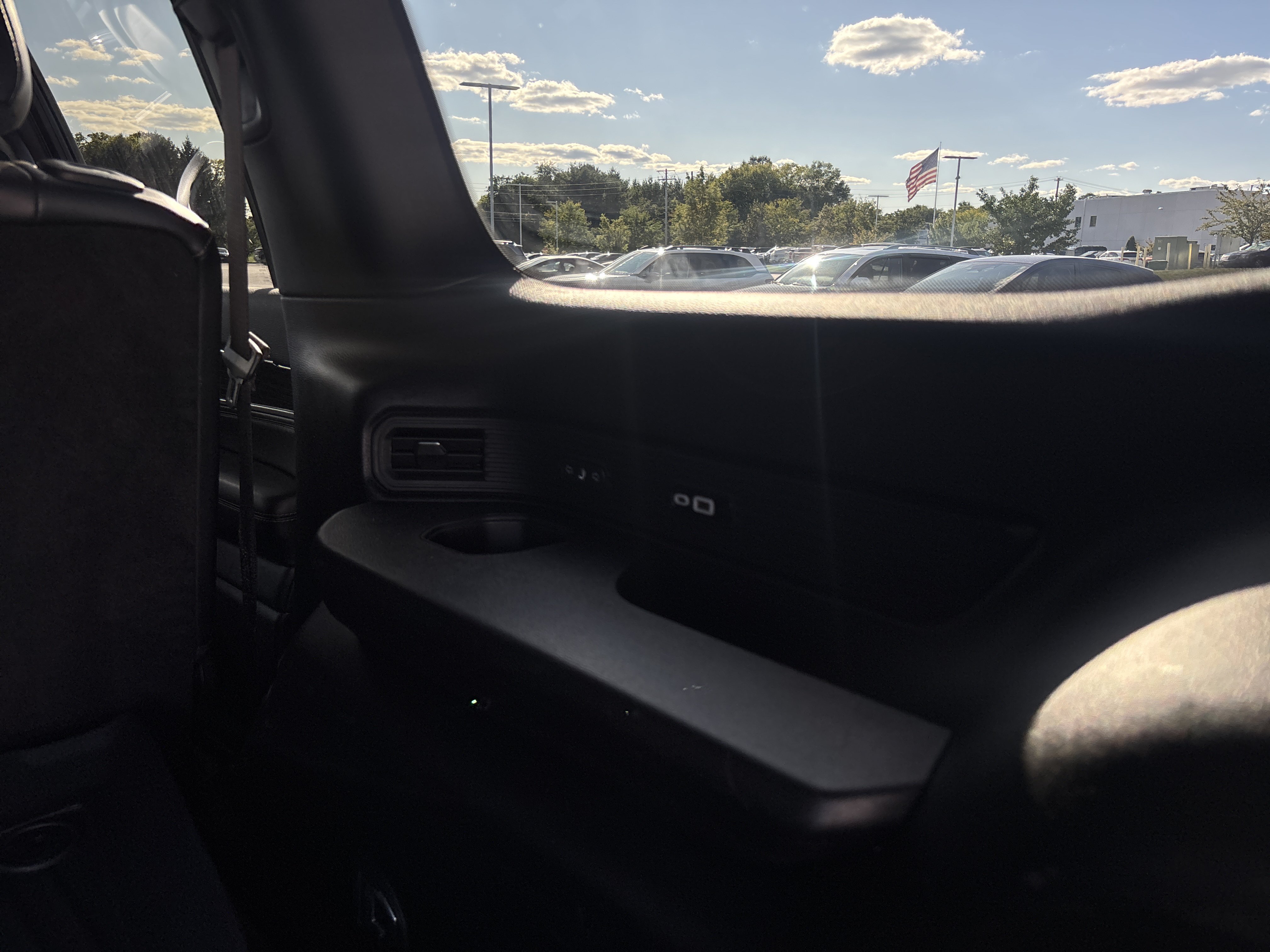 Used 2022 Jeep Wagoneer Series III AWD/4WD image 25