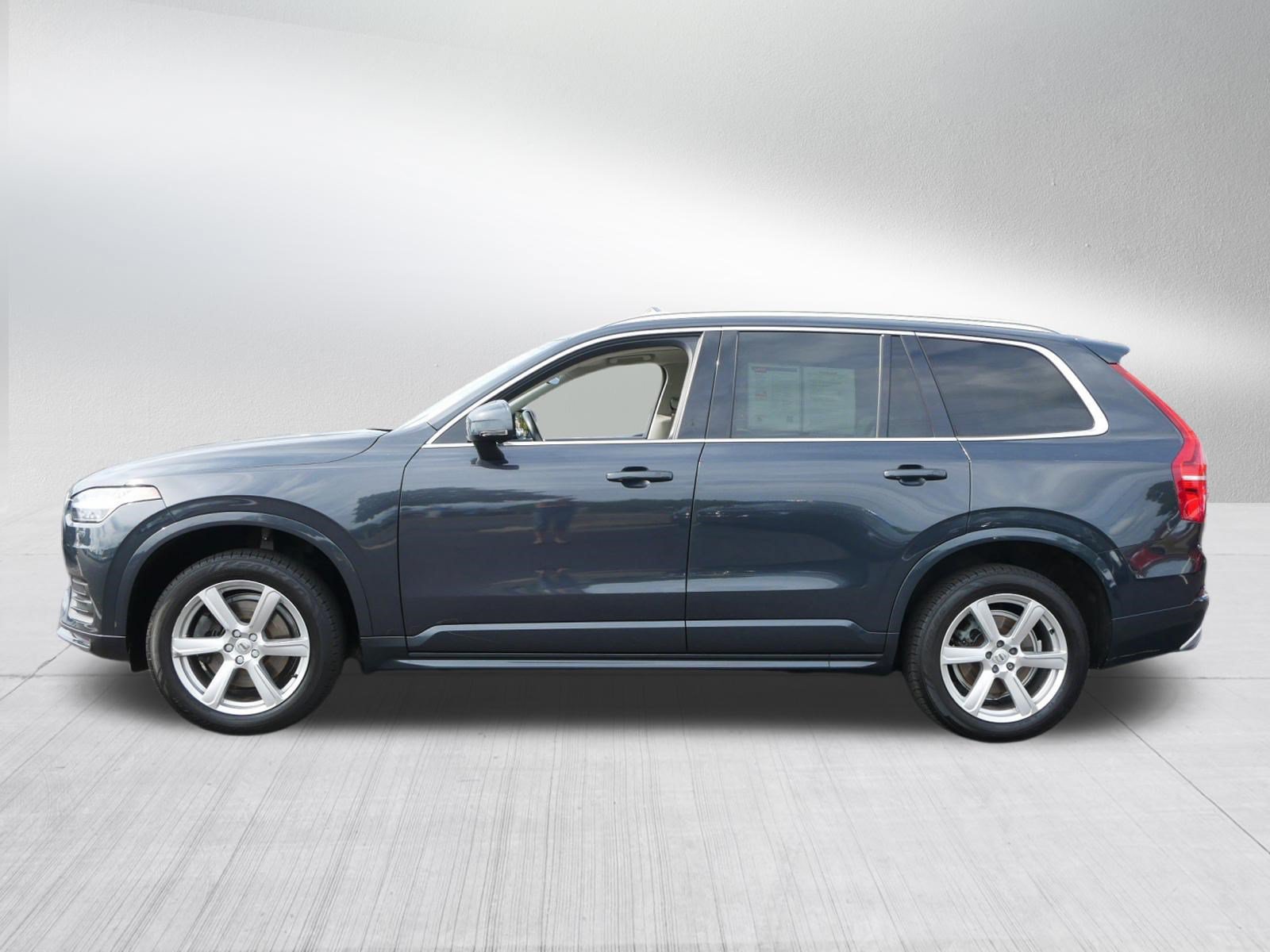 Used 2021 Volvo XC90 T6 Momentum w/ Climate Package AWD/4WD image 4