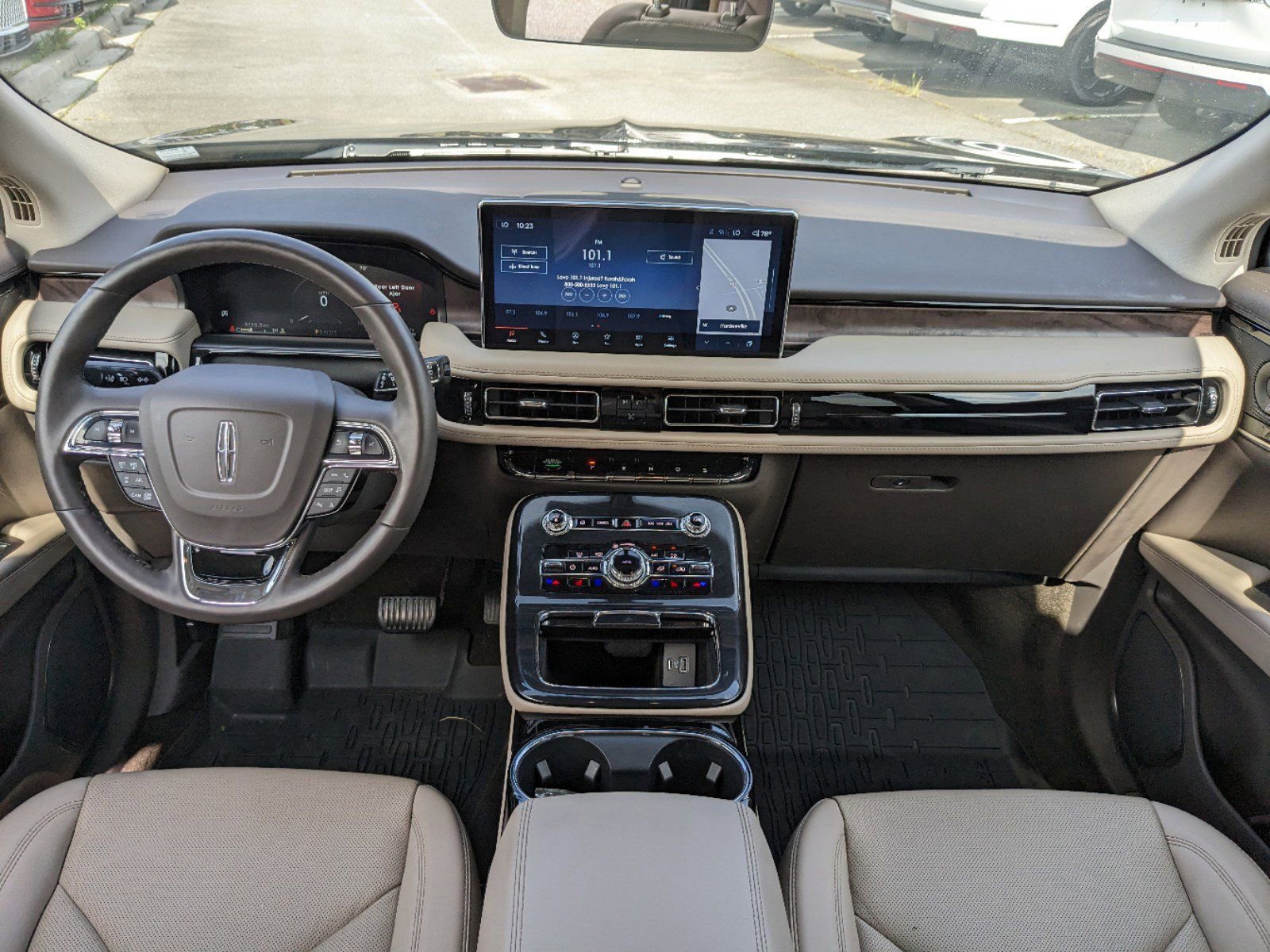 Certified 2023 Lincoln Nautilus Reserve w/ Equipment Group 201A image 17