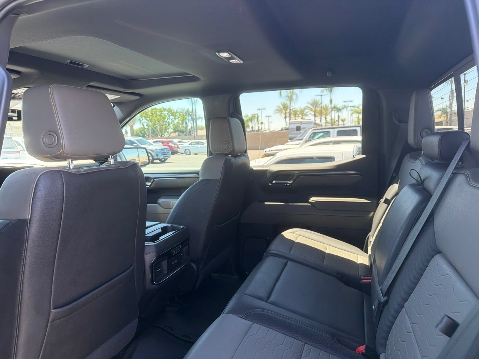 Used 2022 Chevrolet Silverado 1500 ZR2 w/ Technology Package AWD/4WD image 6