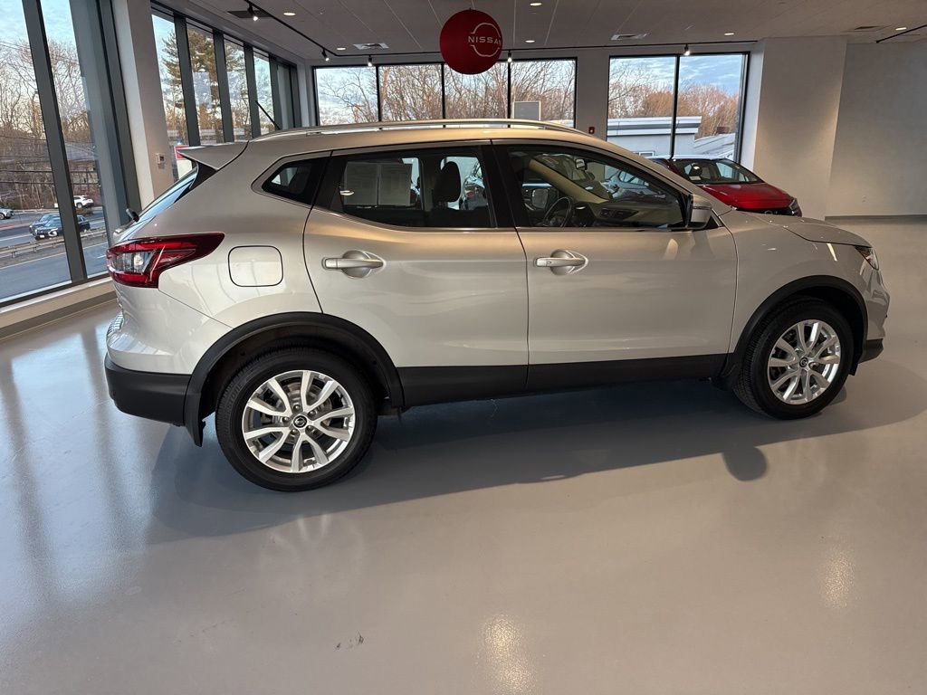 Used 2022 Nissan Rogue Sport SV image 14