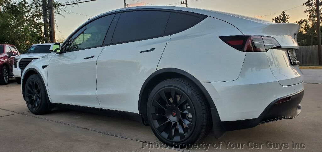 Used 2021 Tesla Model Y Long Range AWD/4WD image 21