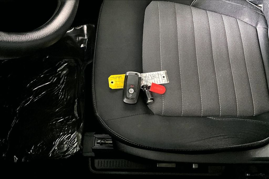 Used 2020 Ford Edge SE image 10