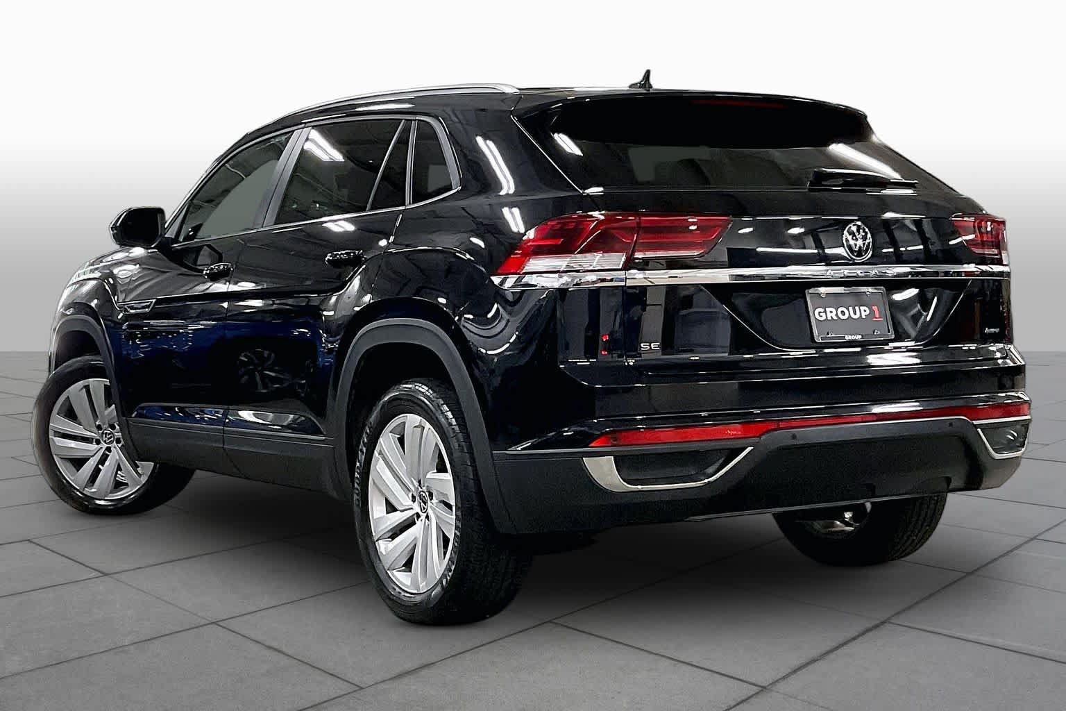 Used 2023 Volkswagen Atlas Cross Sport SE AWD/4WD image 12